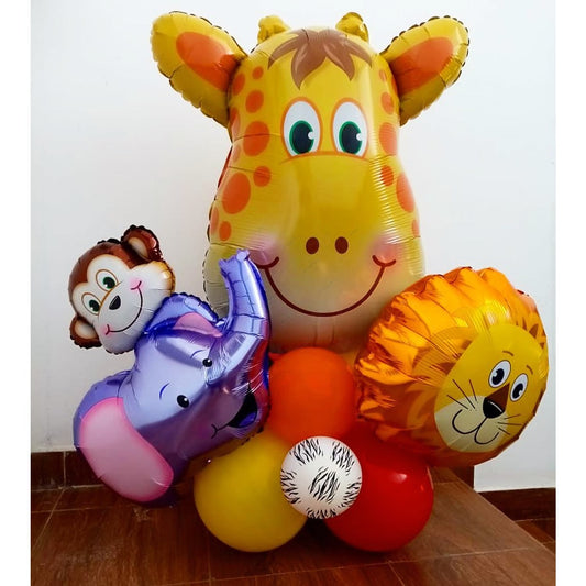 Giraffe and Friends Balloon Setup