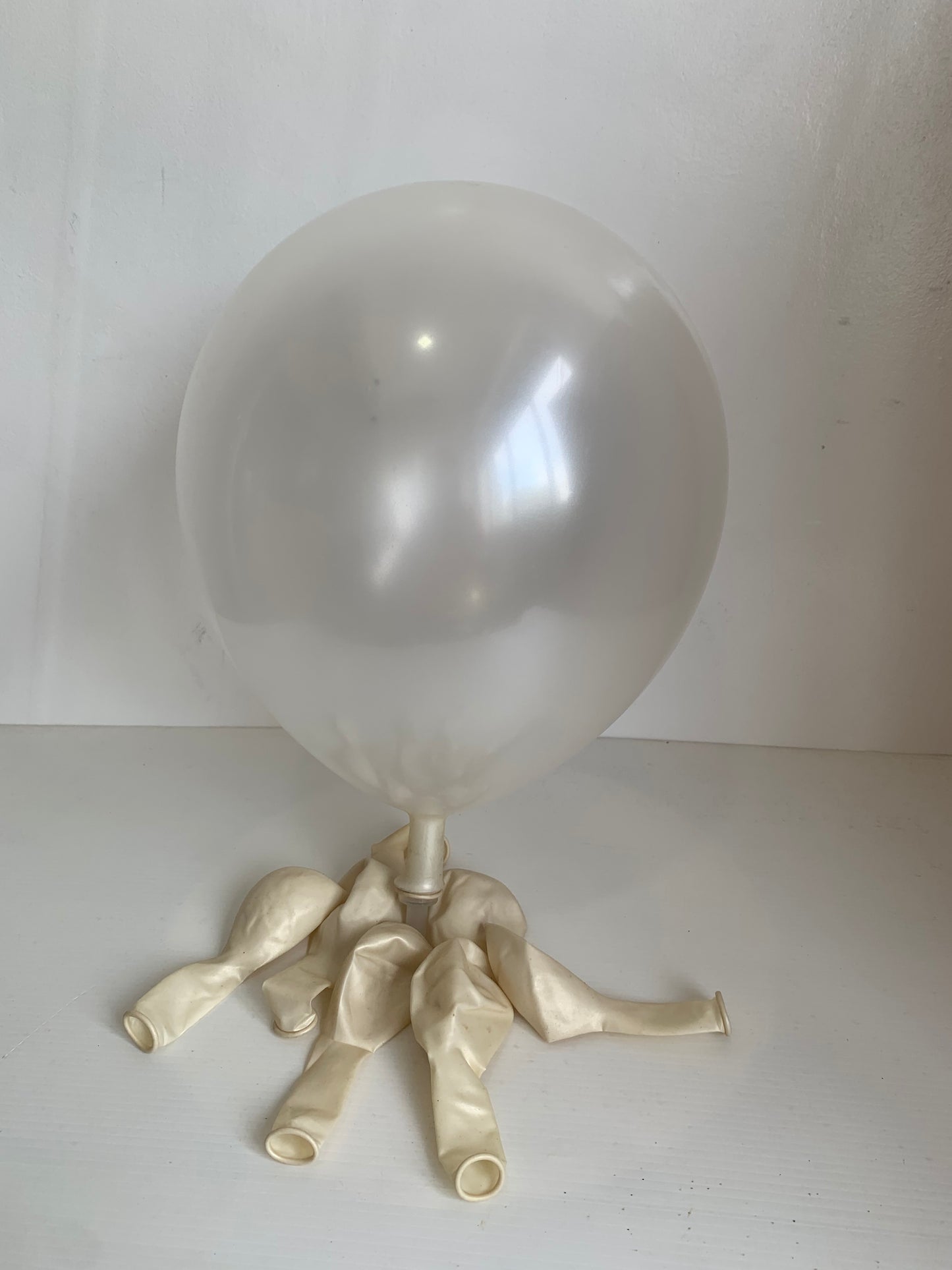 Metallic Balloons Pearl White